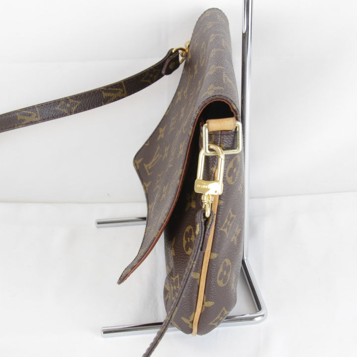 『USED』 
LOUIS VUITTON ルイ・ヴィトン 
 ミュゼットタンゴ ストラップ別商品 M51257 ショルダーバッグ 
モノグラムキャンバス モノグラム