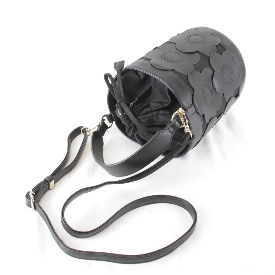 美品『USED』 
MARY QUANT マリークヮント 
 バケツ型 2way デイジー ショルダーバッグ 
レザー ブラック