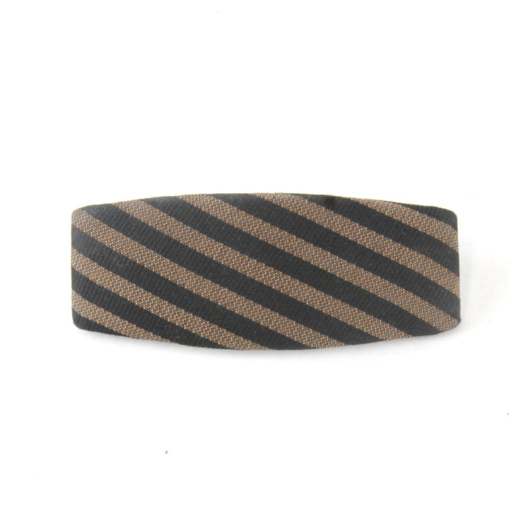 良品『USED』 
FENDI フェンディ 
 バレッタ 
 カーキ