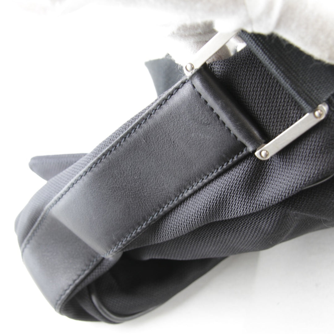 『USED』 
LOEWE ロエベ 
 メッセンジャーバッグ 
ナイロン ブラック