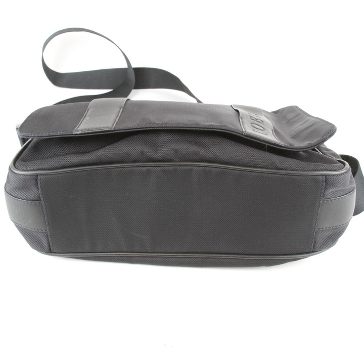 『USED』 
LOEWE ロエベ 
 メッセンジャーバッグ 
ナイロン ブラック