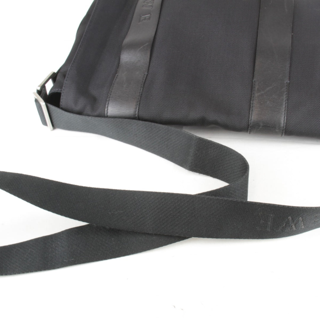 『USED』 
LOEWE ロエベ 
 メッセンジャーバッグ 
ナイロン ブラック