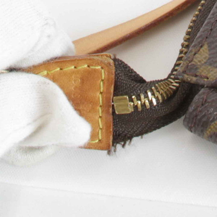 一部難あり『USED』 
LOUIS VUITTON ルイ・ヴィトン 
 アクセソワール M51980 ポーチ 
モノグラムキャンバス モノグラム