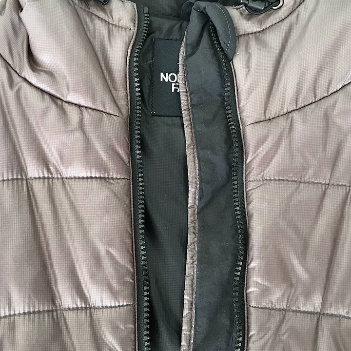 『USED』 
THE NORTH FACE ザ・ノースフェイス 
 中綿ジャケット NY17302 ダウンジャケット 
ナイロン/ポリエステル  グレー系