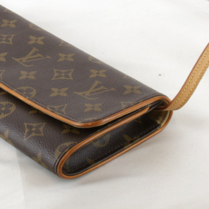 良品『USED』 
LOUIS VUITTON ルイ・ヴィトン 
 ポシェットツインGM M51852 ショルダーバッグ 
モノグラムキャンバス ブラウン