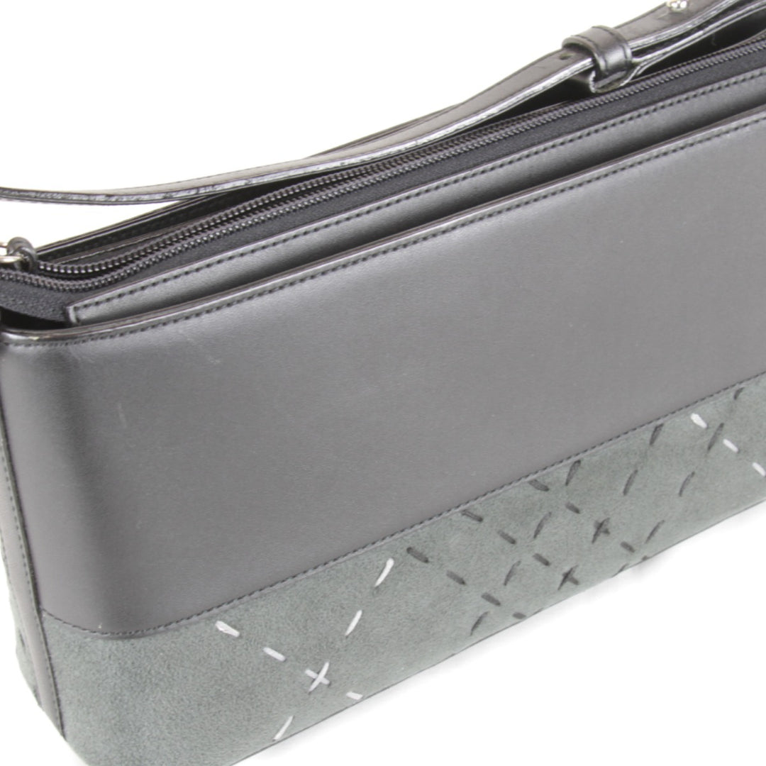【価格改定】『USED』 
BURBERRY LONDON バーバリーロンドン 
 ショルダーバッグ 
レザー/スウェード ブラック