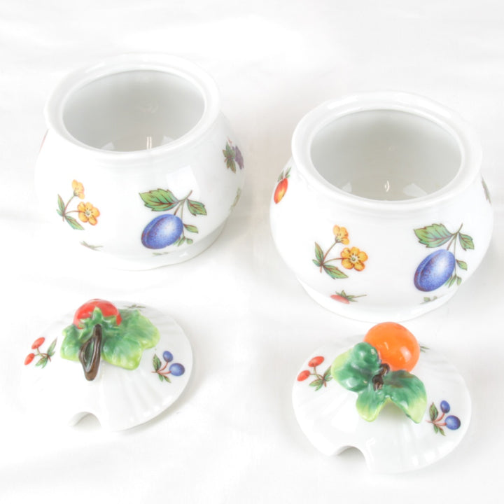 美品『USED』 
 
 ドマン シュガーポット×2 食器 
陶磁器 ホワイト キュートな果物のフタ