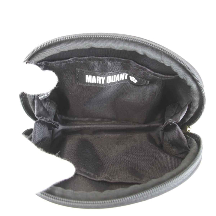 美品『USED』 
MARY QUANT マリークヮント 
 ロゴ　ミニポーチ ポーチ 
ナイロン風 ブラック
