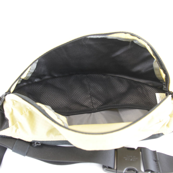 【価格改定】超美品『USED』 
THE NORTH FACE ザ・ノースフェイス 
 ボディバッグ 
 イエロー