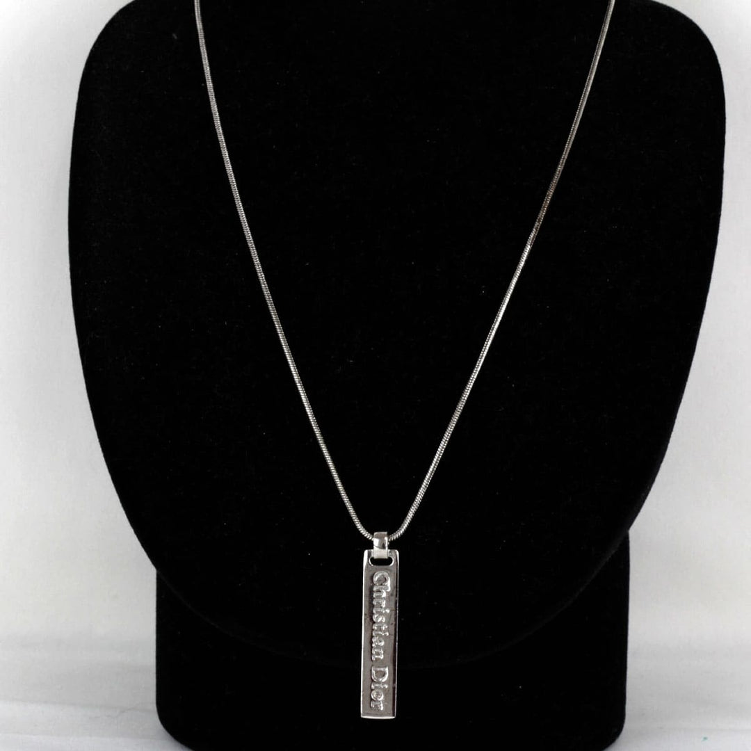 『USED』 メタル 
Christian Dior  プレートトップ ネックレス