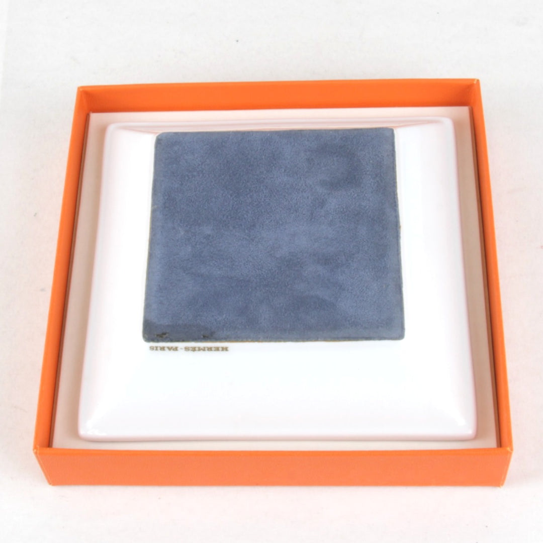 良品『USED』 
HERMES エルメス 
 食器 
 ホワイト