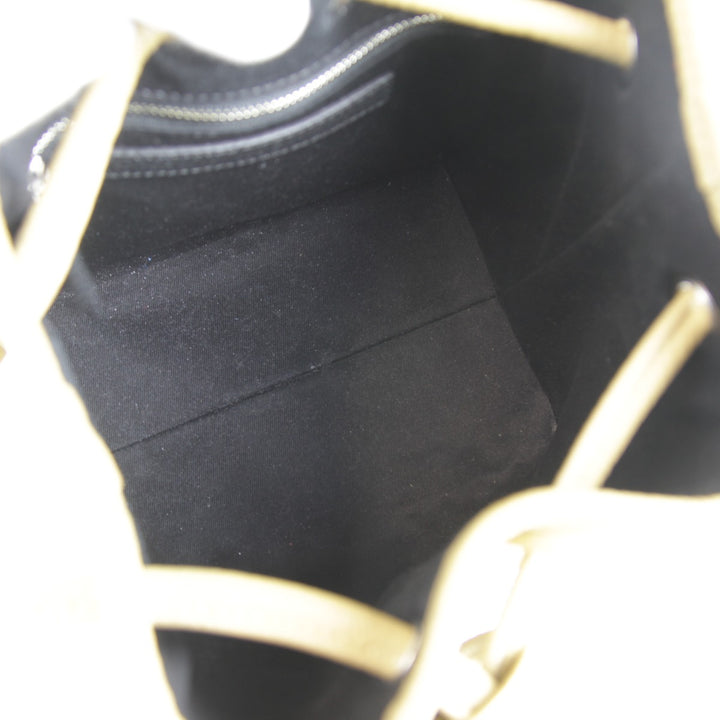 美品『USED』 
VASIC ヴァジック 
 ショルダーバッグ 
レザー ベージュ