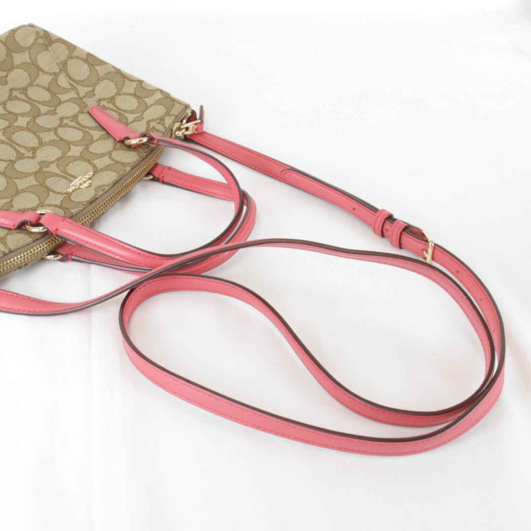 美品『USED』 
COACH コーチ 
 シグネチャー F57830 ショルダーバッグ 
キャンバス/レザー ベージュ×ピンク