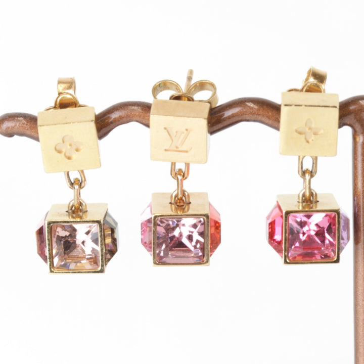 良品『USED』 メタル 
LOUIS VUITTON ブークルドレイユ ギャンブル 箱有 ピアス