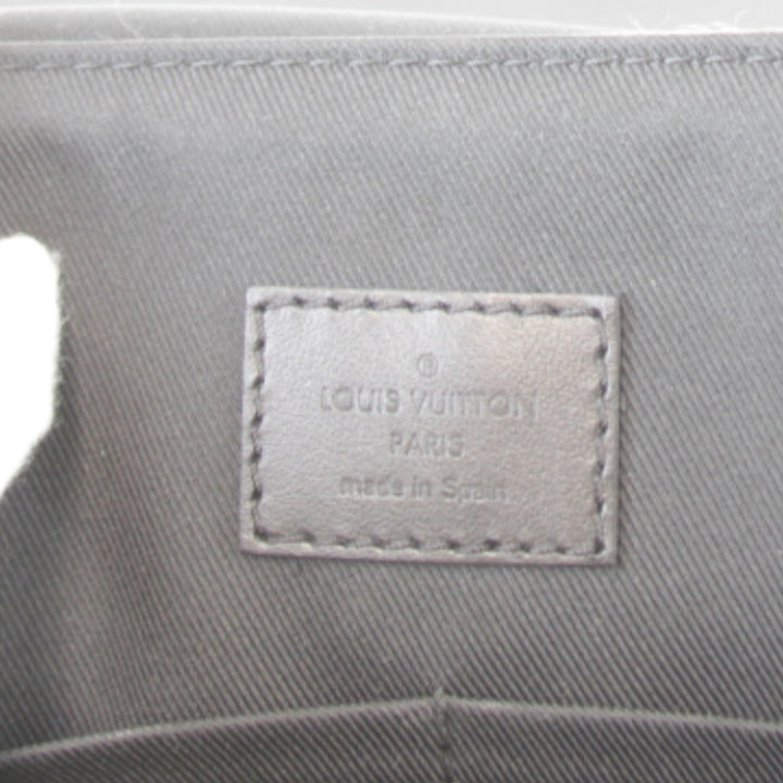 美品『USED』 
LOUIS VUITTON ルイ・ヴィトン 
 ソミュールメッセンジャー M45911 メッセンジャーバッグ 
モノグラムエクリプス/レザー ブラック 汚れにくい素材 高級 クール ハイブランド
