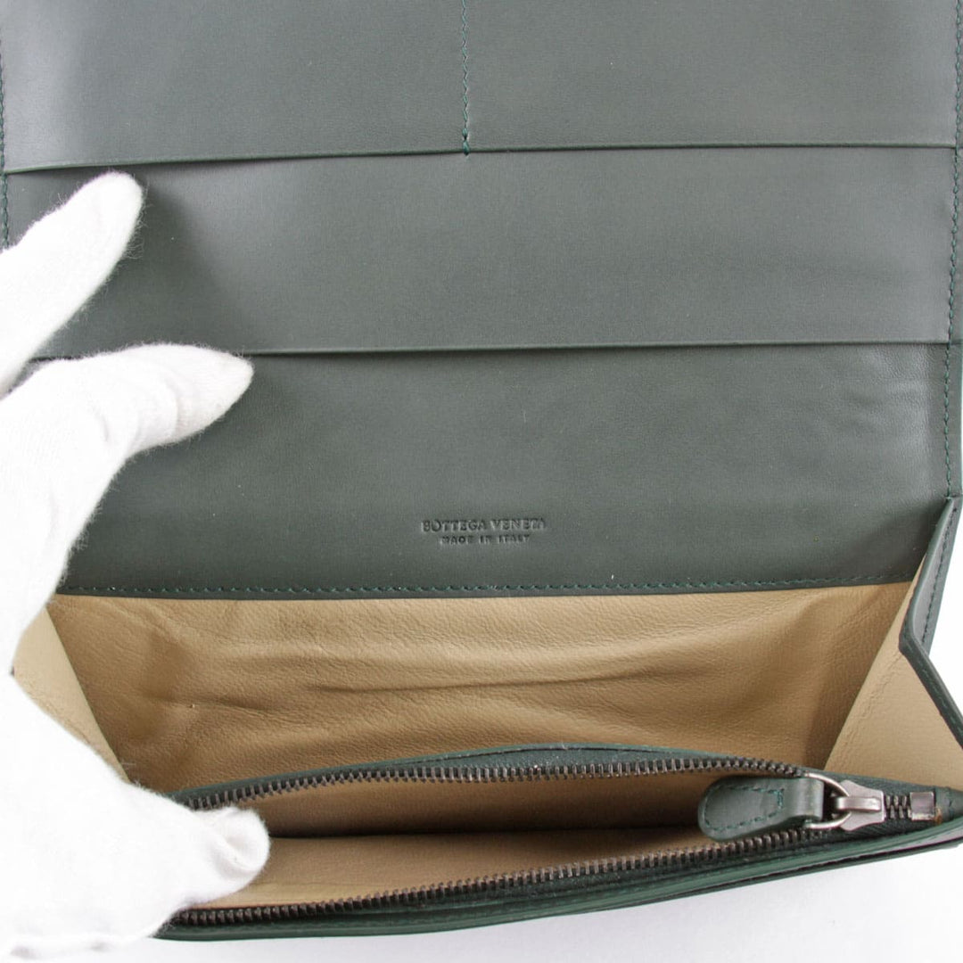 美品『USED』 
BOTTEGAVENETA ボッテガヴェネタ 
 イントレチャート 長財布 
レザー ダークグリーン