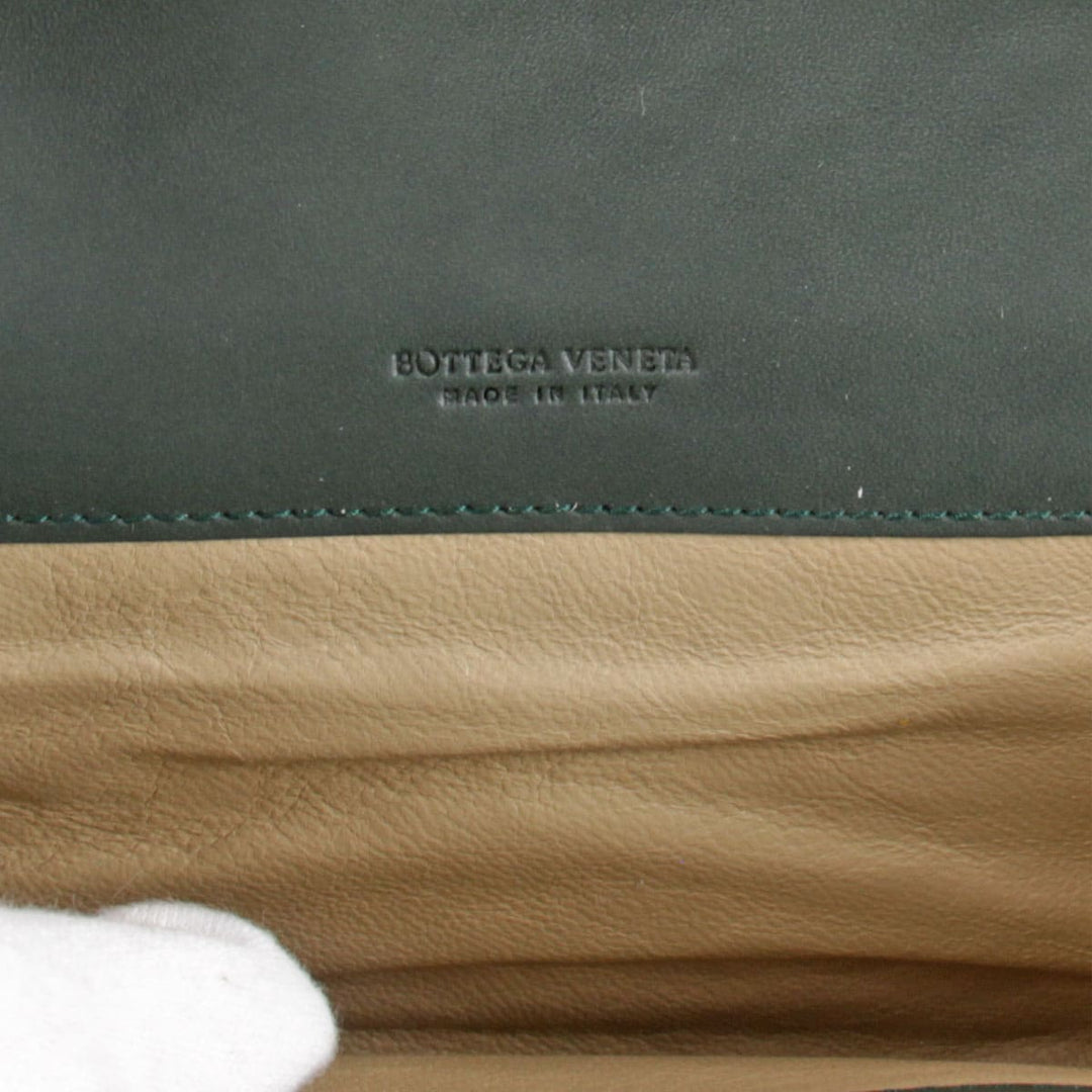 美品『USED』 
BOTTEGAVENETA ボッテガヴェネタ 
 イントレチャート 長財布 
レザー ダークグリーン