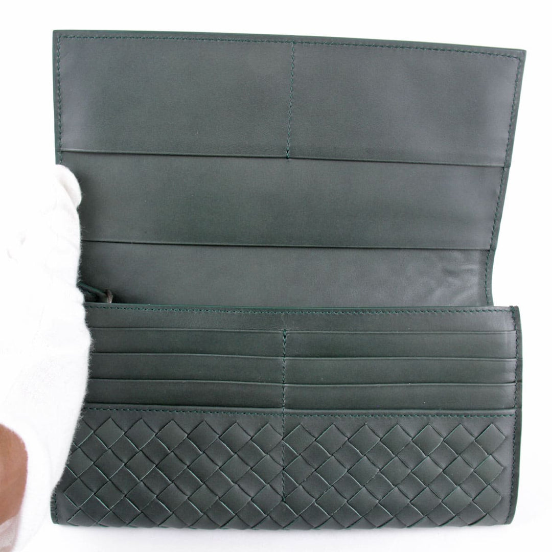 美品『USED』 
BOTTEGAVENETA ボッテガヴェネタ 
 イントレチャート 長財布 
レザー ダークグリーン