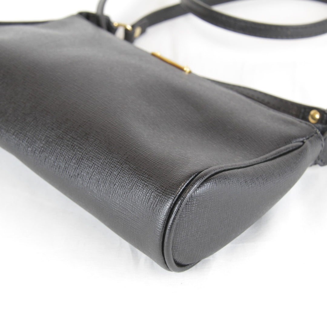 【価格改定】良品『USED』 
FENDI フェンディ 
 ポーチ ショルダーバッグ 
レザー ブラック