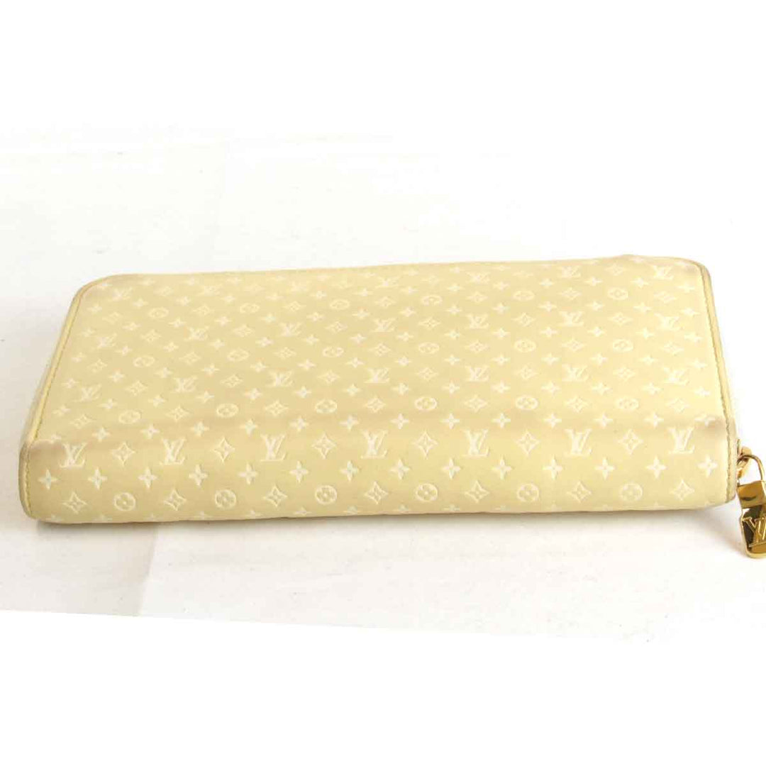 『USED』 
LOUIS VUITTON ルイ・ヴィトン 
 ナノモノグラム ジッピーウォレット M82229 長財布 
レザー イエロー