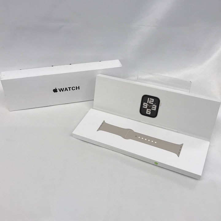 『新品未開封品』 
Apple  Apple Watch SE(GPSモデル) MR9V3J/A  A2722 
腕時計