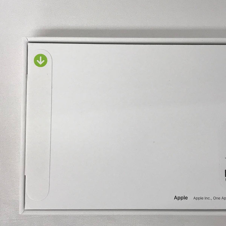 『新品未開封品』 
Apple  Apple Watch SE(GPSモデル) MR9V3J/A  A2722 
腕時計