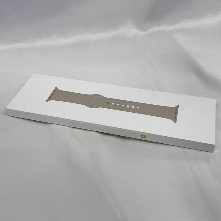 『新品未開封品』 
Apple  Apple Watch SE(GPSモデル) MR9V3J/A  A2722 
腕時計