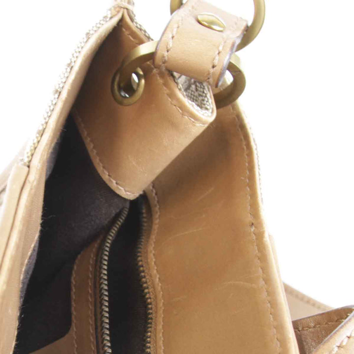 『USED』 
GUCCI グッチ 
 スクエア 110292 001998 ショルダーバッグ 
GGキャンバス ベージュ