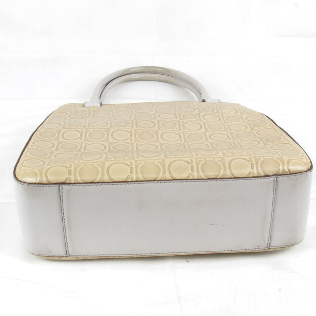 『USED』 
Salvatore Ferragamo フェラガモ 
 ガンチーニ AU-21-1237 トートバッグ 
レザー ベージュ×ホワイト