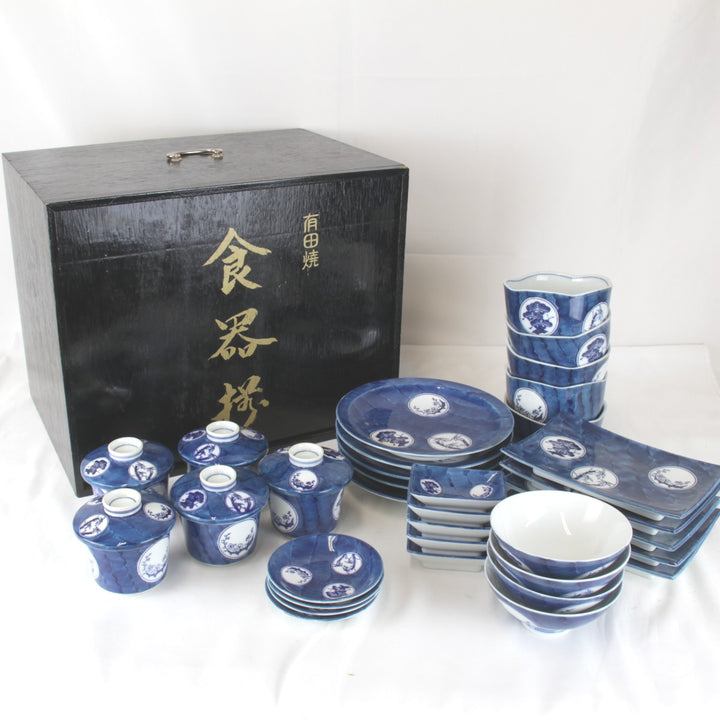 『USED』 
 
 有田焼 食器揃 化粧箱入 松竹梅柄 碗3種 皿4種 食器 
磁器 ブルー