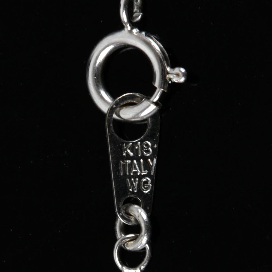 美品『USED』 K18WG/パール 
 フラワーモチーフ ネックレス
 3.5g