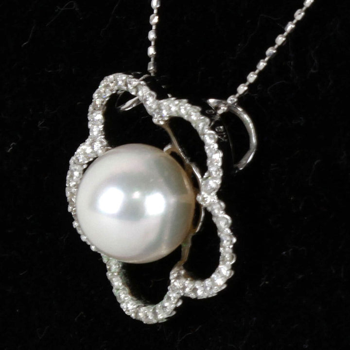 美品『USED』 K18WG/パール 
 フラワーモチーフ ネックレス
 3.5g