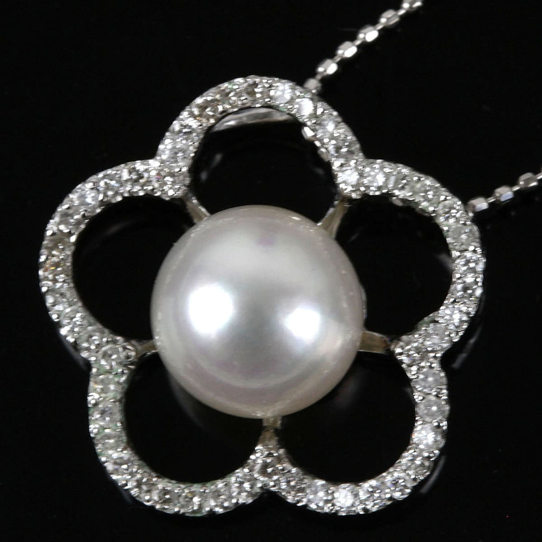 美品『USED』 K18WG/パール 
 フラワーモチーフ ネックレス
 3.5g