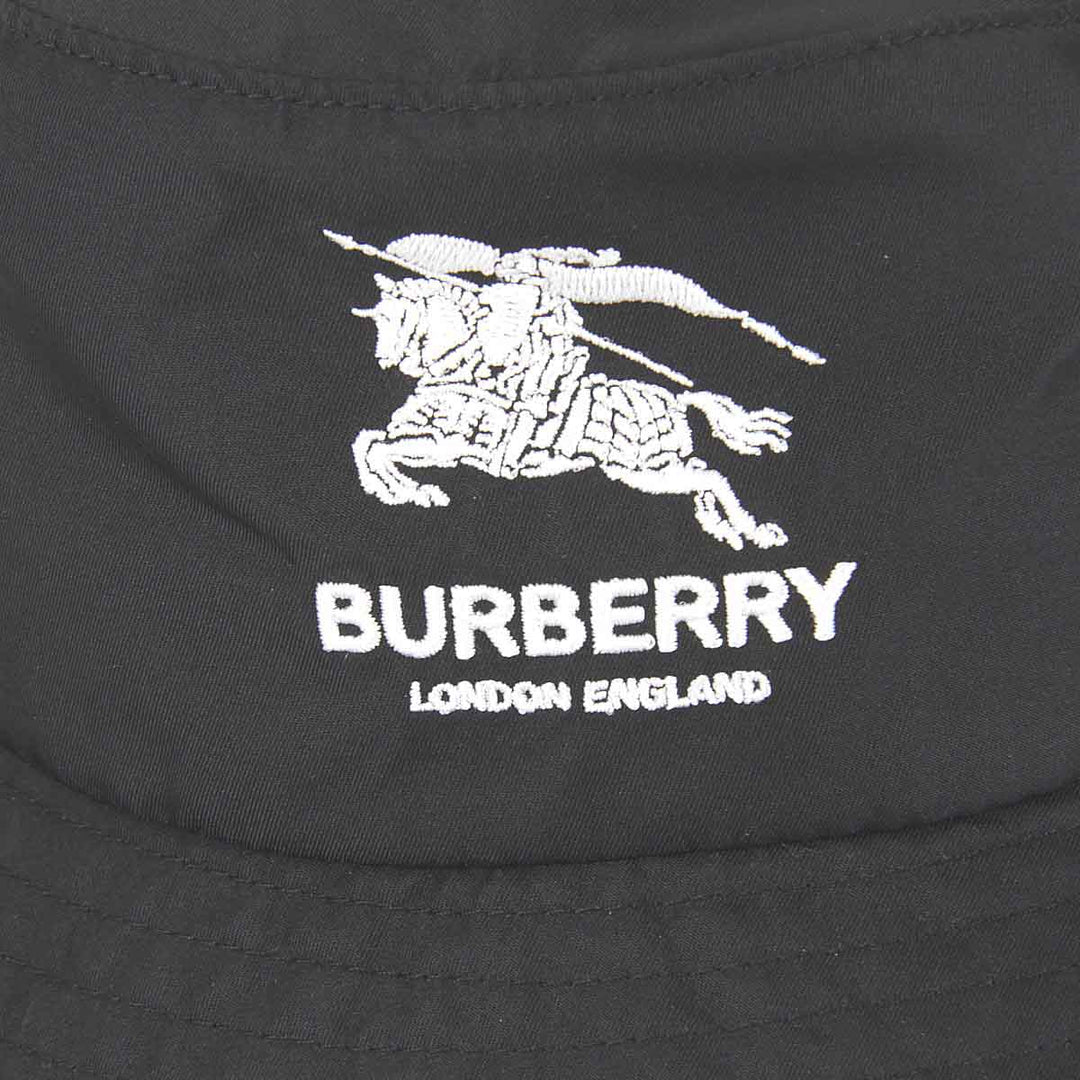 美品『USED』 
BURBERRY バーバリー 
 supreme バケットハット M/L ハット 
ナイロン調 ブラック