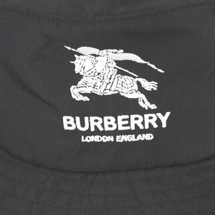 美品『USED』 
BURBERRY バーバリー 
 supreme バケットハット M/L ハット 
ナイロン調 ブラック