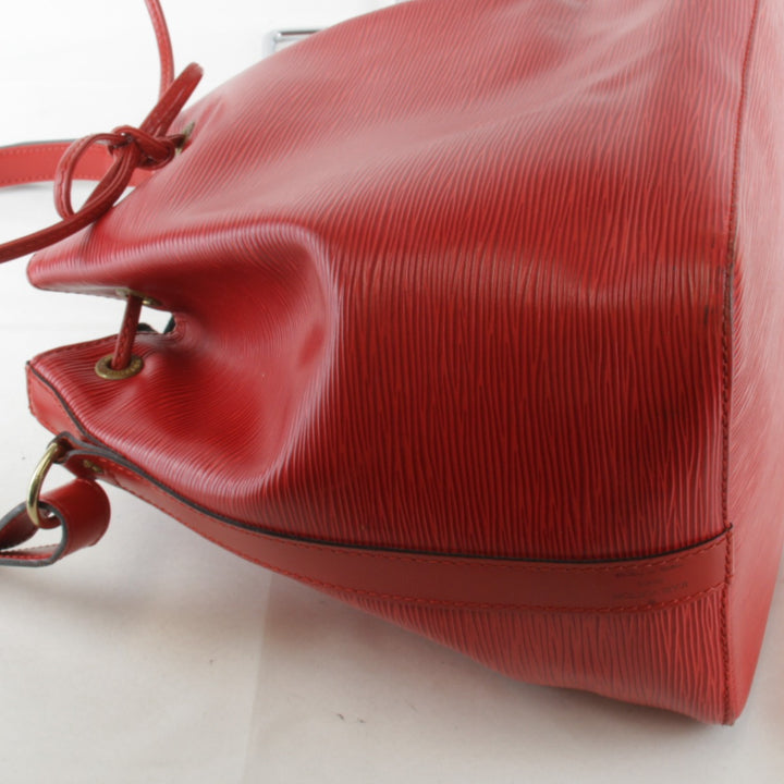 『USED』 
LOUIS VUITTON ルイ・ヴィトン 
 プチノエ M44107 ショルダーバッグ 
エピレザー レッド