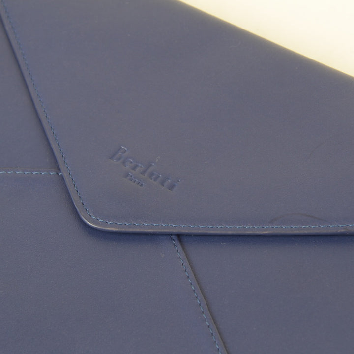 【価格改定】『USED』 
Berluti ベルルッティ 
 クラッチバッグ 
レザー ブルー