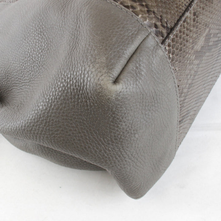 良品『USED』 
GUCCI グッチ 
 268747・493075 ハンドバッグ 
パイソン/レザー グレー