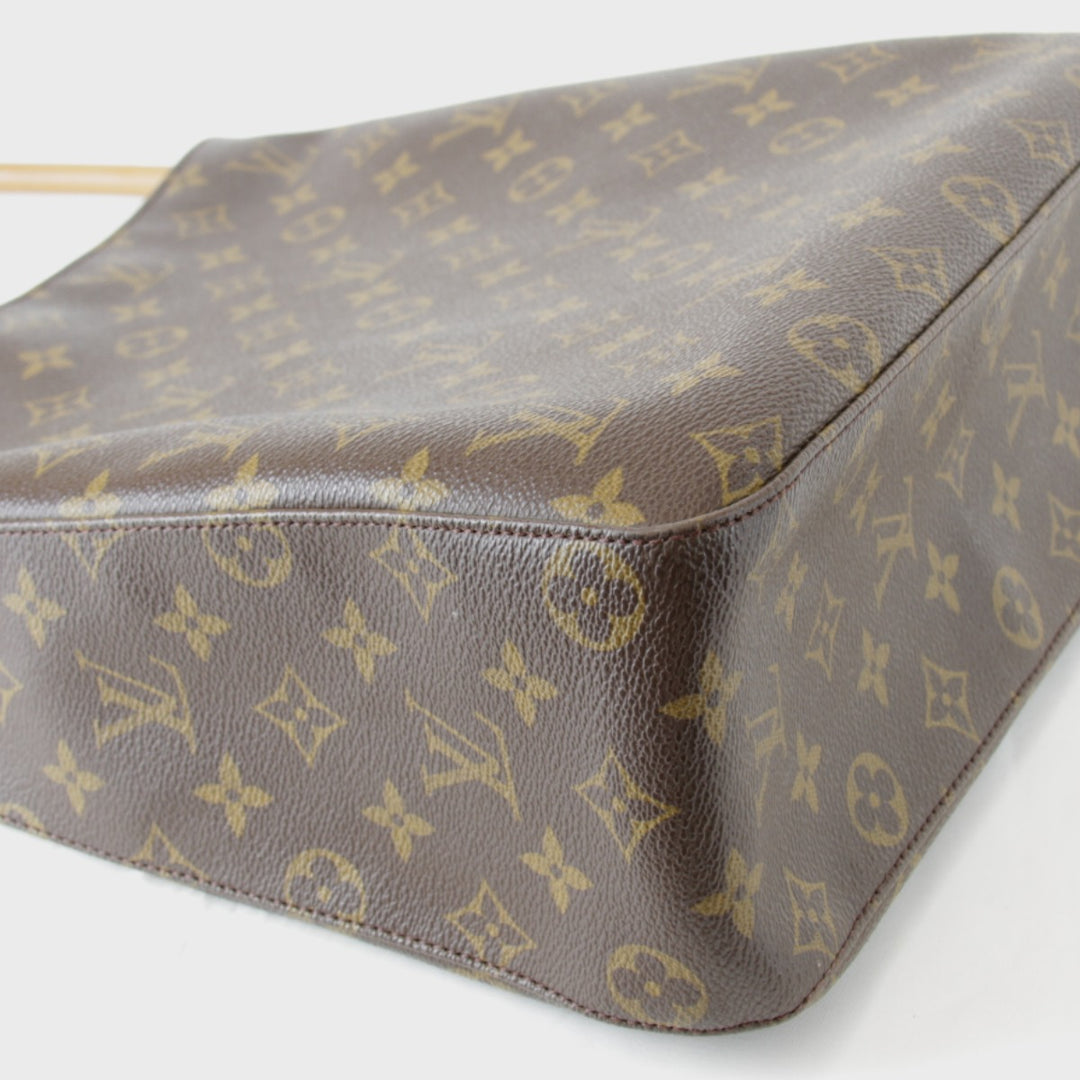 良品『USED』 
LOUIS VUITTON ルイ・ヴィトン 
 ルーピングGM M51145 ショルダーバッグ 
モノグラムキャンバス モノグラム 大きめ タテ型 肩掛けしやすい