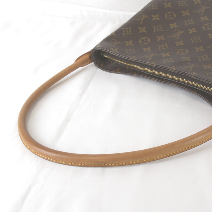 良品『USED』 
LOUIS VUITTON ルイ・ヴィトン 
 ルーピングGM M51145 ショルダーバッグ 
モノグラムキャンバス モノグラム 大きめ タテ型 肩掛けしやすい