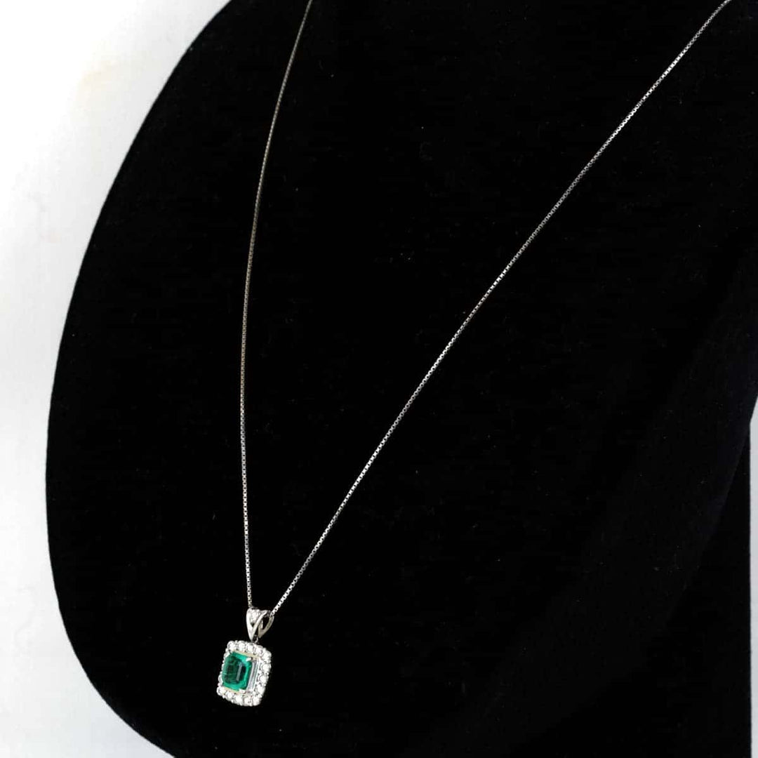 美品『USED』 Pt850/Pt900 /エメラルド/ダイヤモンド 
 鑑別書付き ネックレス
 エメラルド 1.03 6.0g