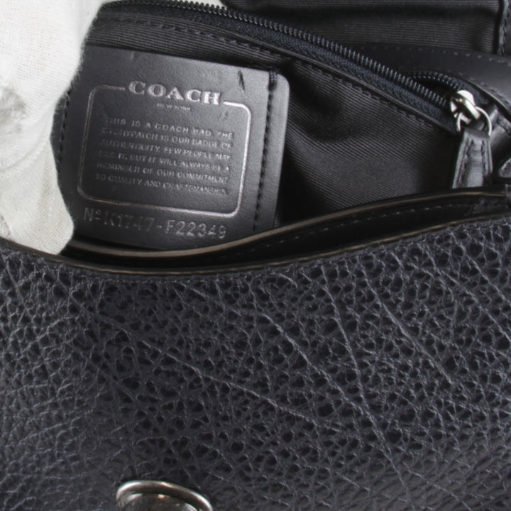 美品『USED』 
COACH コーチ 
 F22349 チェーン ショルダーバッグ 
レザー/スウェード ネイビー