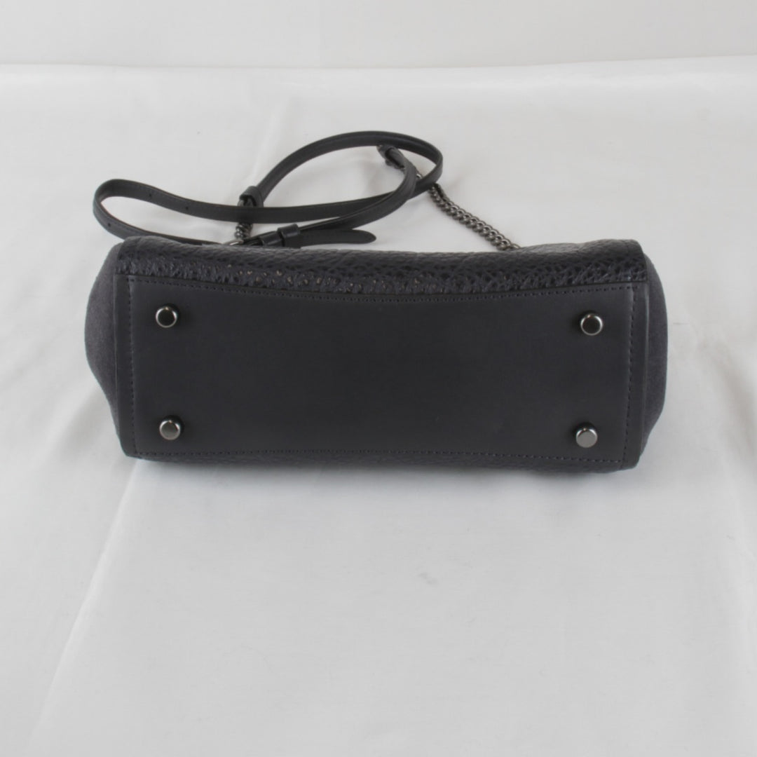 美品『USED』 
COACH コーチ 
 F22349 チェーン ショルダーバッグ 
レザー/スウェード ネイビー