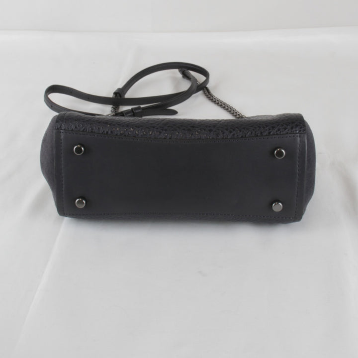 美品『USED』 
COACH コーチ 
 F22349 チェーン ショルダーバッグ 
レザー/スウェード ネイビー
