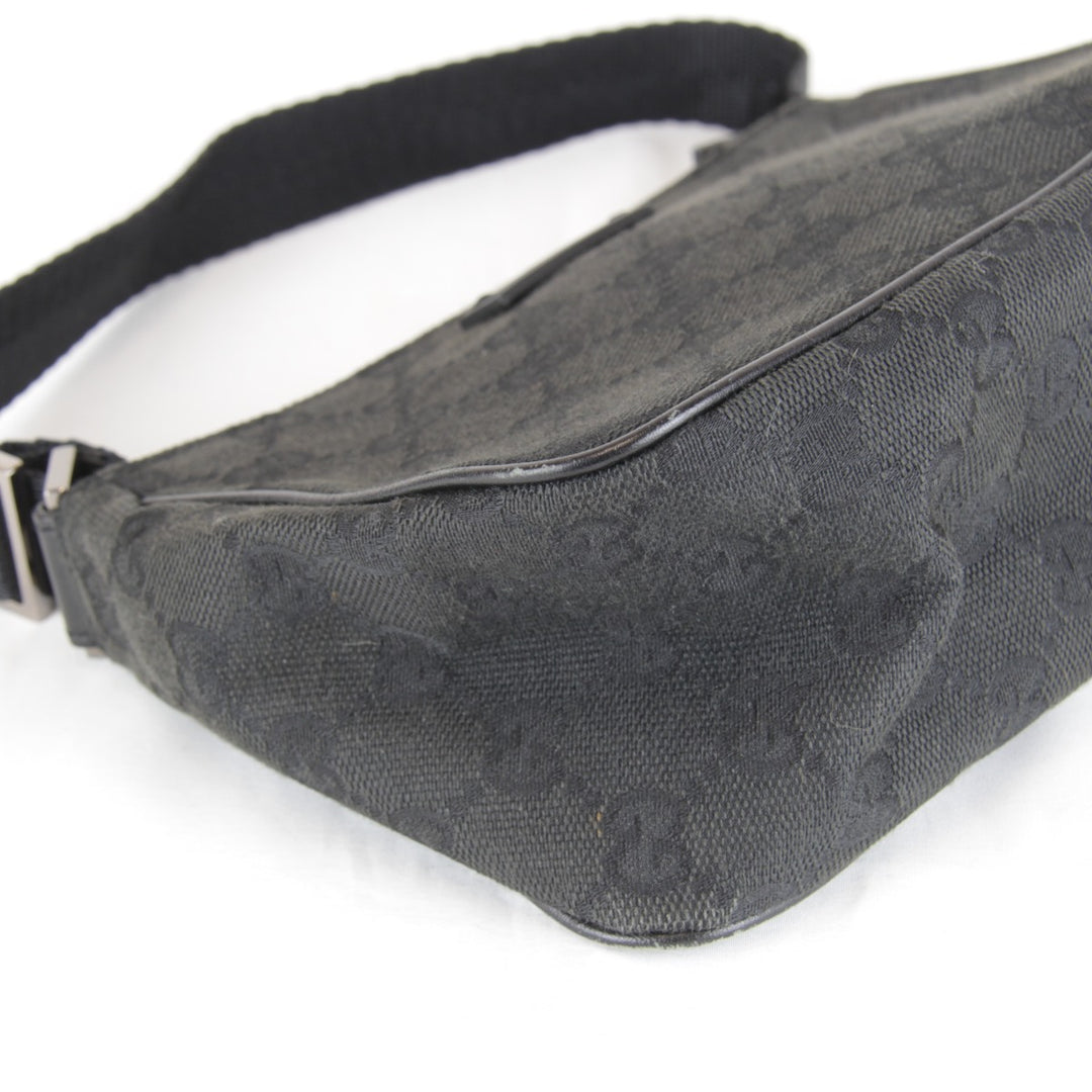 【価格改定】『USED』 
GUCCI グッチ 
 ポーチ 106644 002404 ハンドバッグ 
GGキャンバス ブラック