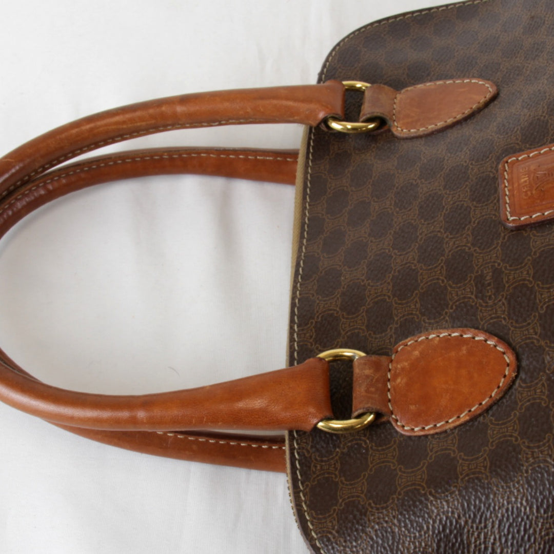 【価格改定】『USED』 
CELINE セリーヌ 
 マカダム ストラップ ハンドバッグ 
PVC/レザー ブラウン