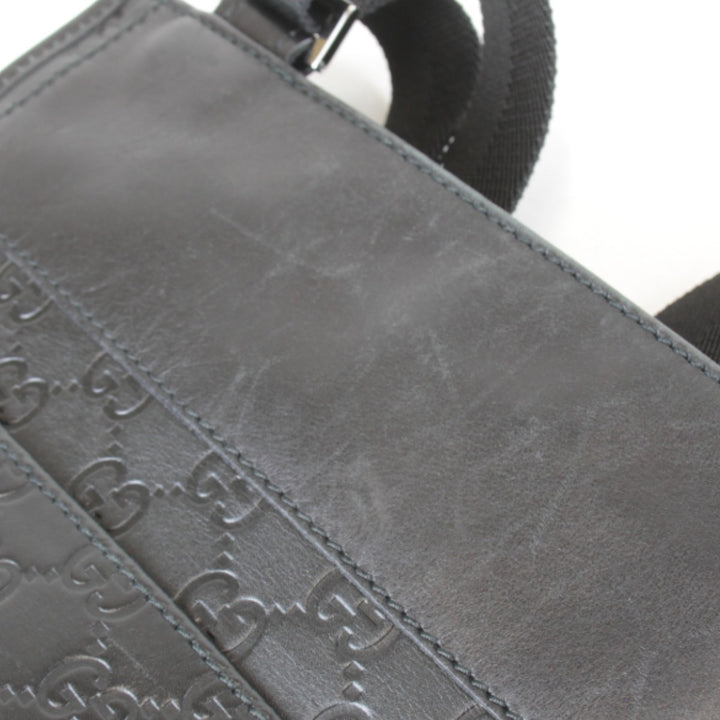 『USED』 
GUCCI グッチ 
 27639・200047 ショルダーバッグ 
シマレザー ブラック