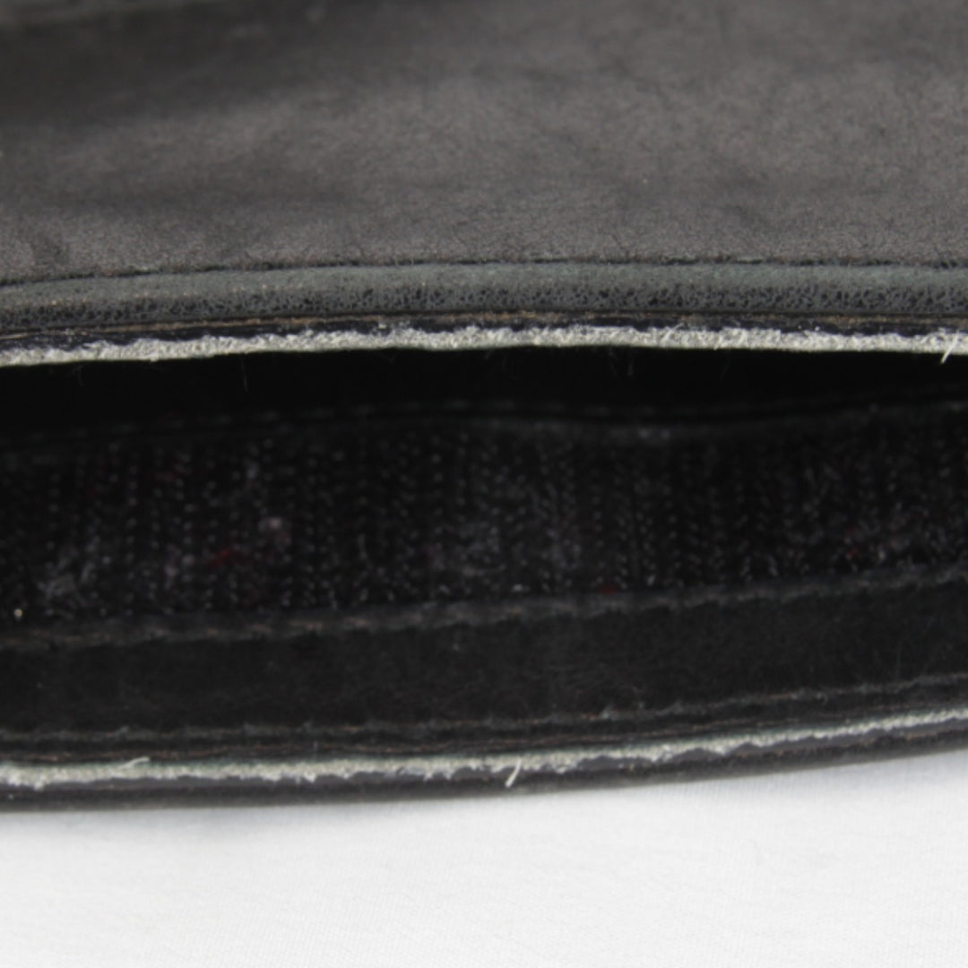 『USED』 
GUCCI グッチ 
 27639・200047 ショルダーバッグ 
シマレザー ブラック