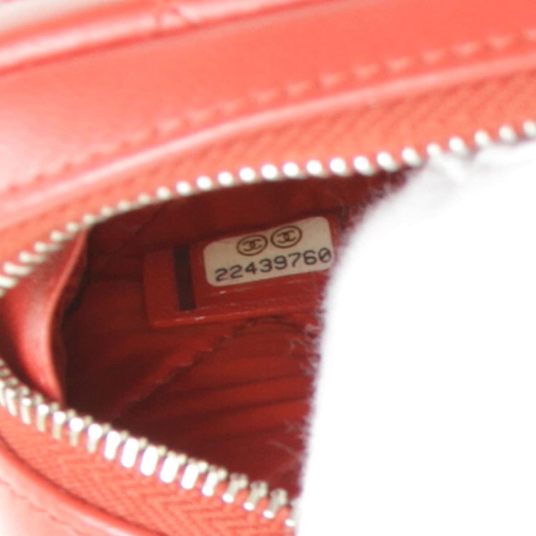 美品『USED』 
CHANEL シャネル 
 ポーチ 
ラムスキン レッド