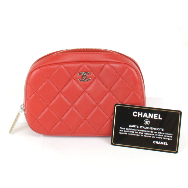 美品『USED』 
CHANEL シャネル 
 ポーチ 
ラムスキン レッド